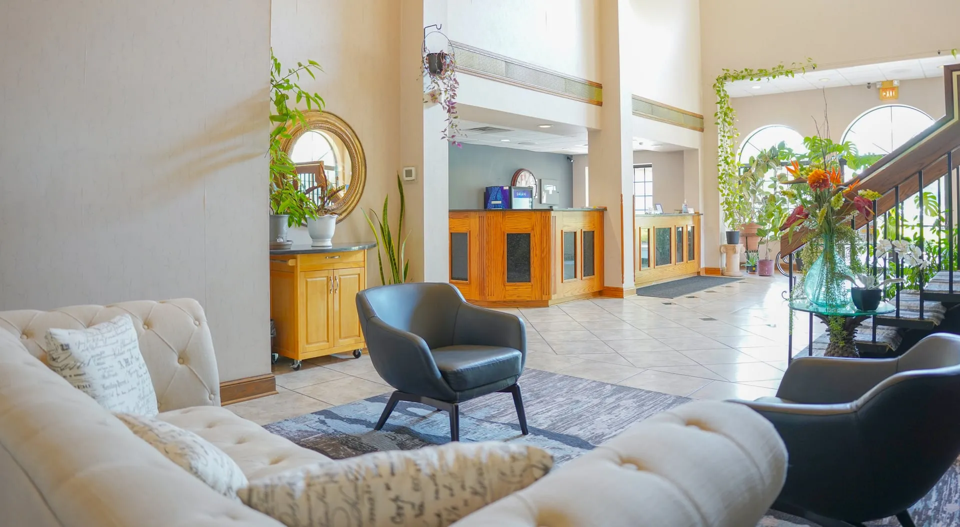 Beautiful lobby at South Shore Inn Sandusky