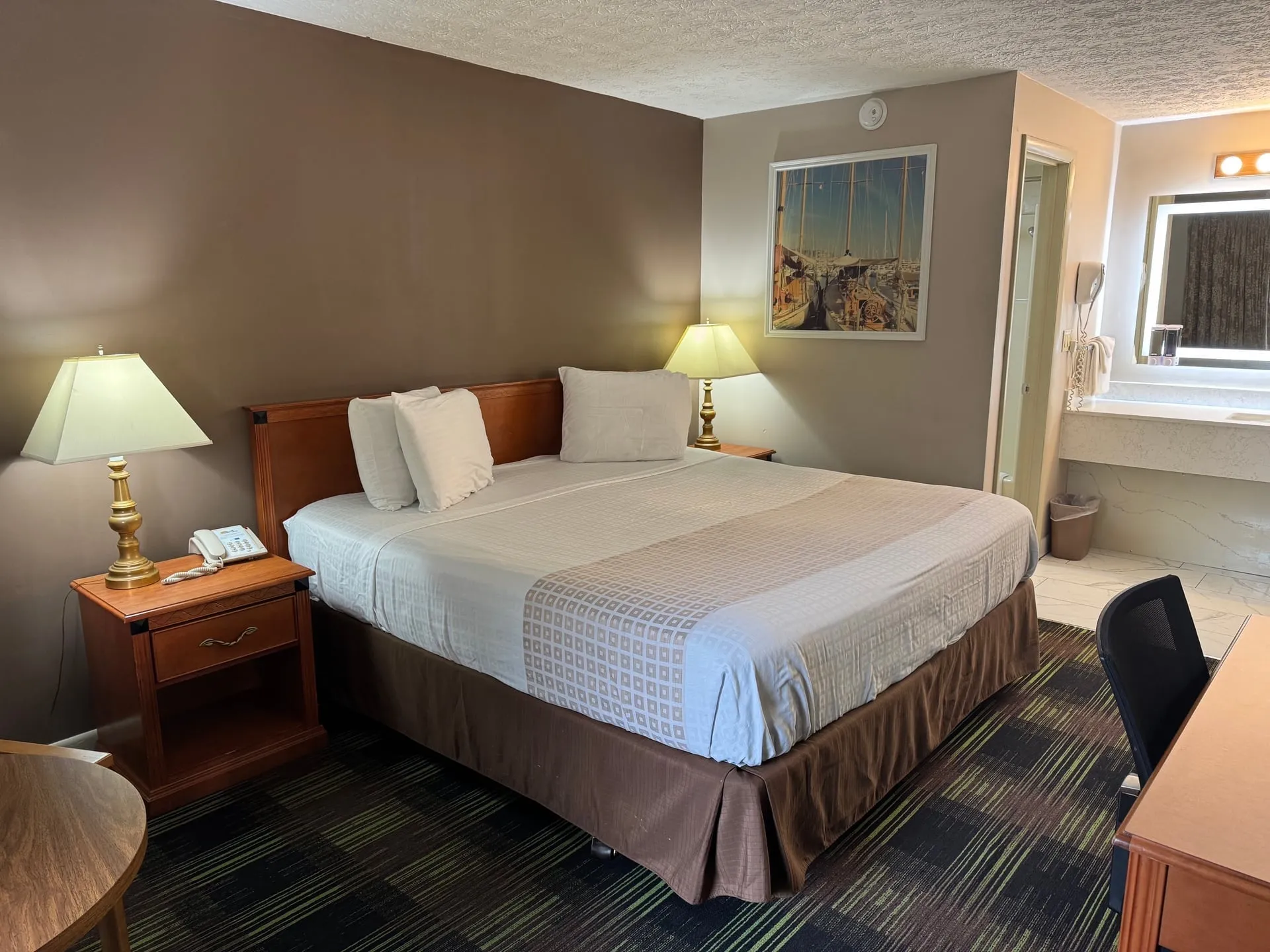 Spacious king room at South Shore Inn