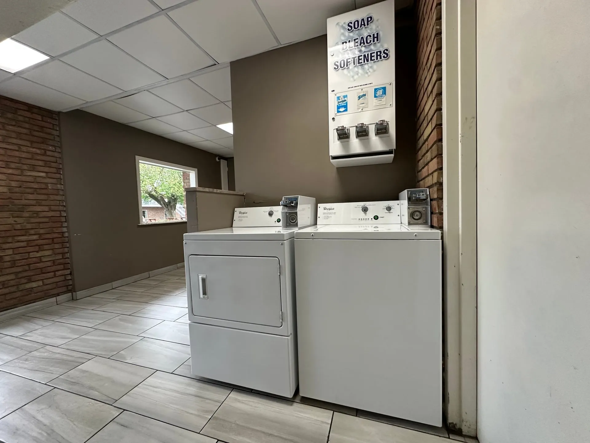 South Shore Inn guest laundry facilities